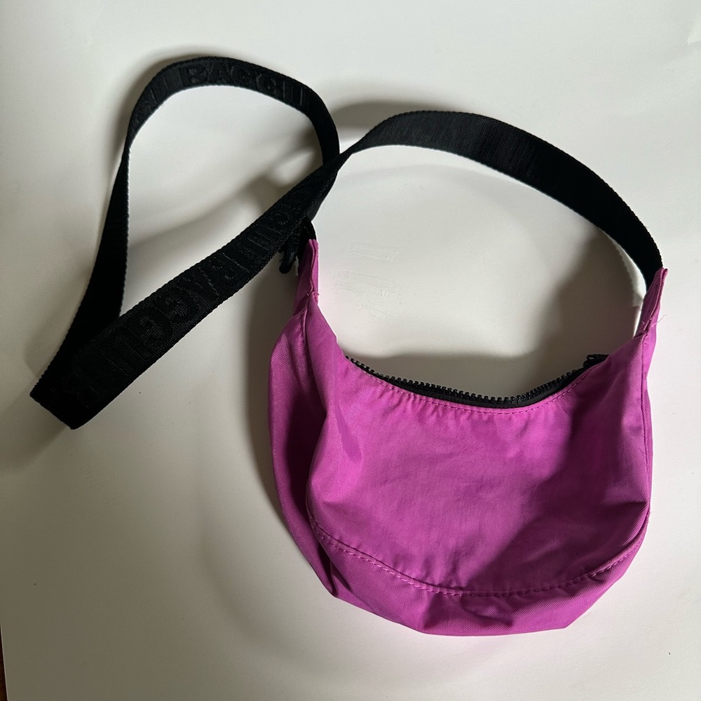 BAGGU mini crescent bag pink 💕